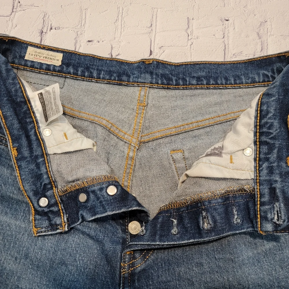 Levi's Premium Quality 501 Slouchy Bermuda Jean Cut Off High Rise Shorts 28 - Picture 7 of 13